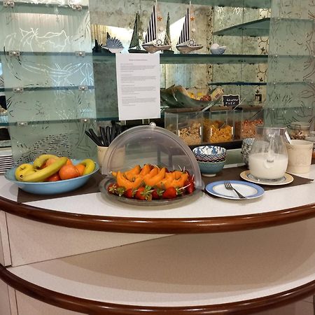 Acasamia Welchome Hotel ريميني المظهر الخارجي الصورة