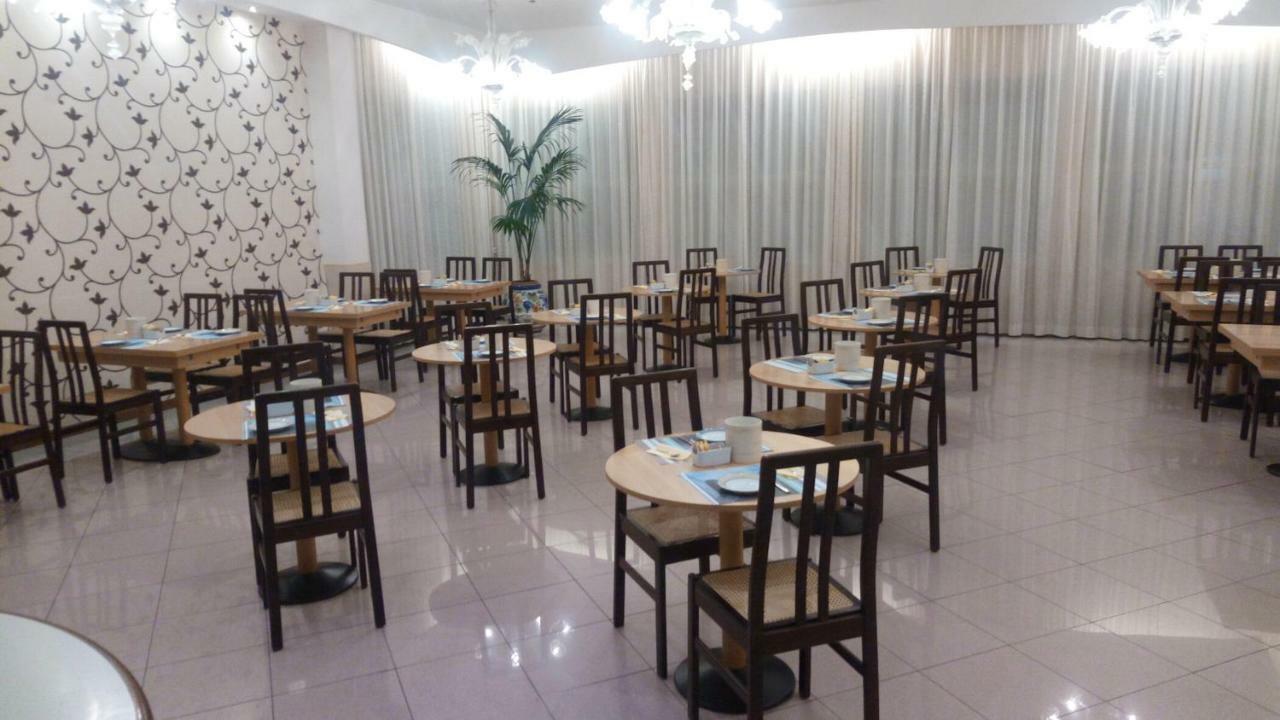 Acasamia Welchome Hotel ريميني المظهر الخارجي الصورة